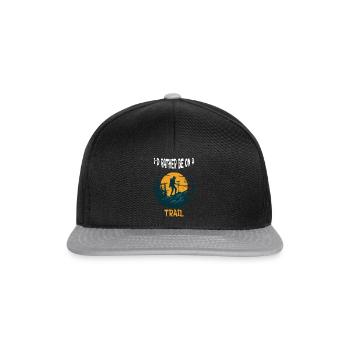 Hiking Apparel - I'd Rather be on a Trail Hiking - Snapback Cap - Schwarz/Grau - Vorne