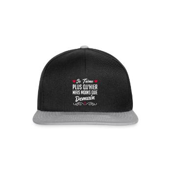 Je t’aime plus qu’hier mais moins que demain - Casquette snapback - noir/gris - Devant