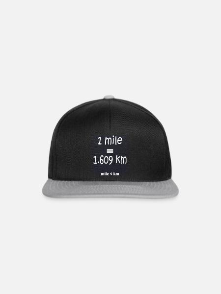 Was ist länger eine Meile oder ein Kilometer - Snapback Cap - Schwarz/Grau