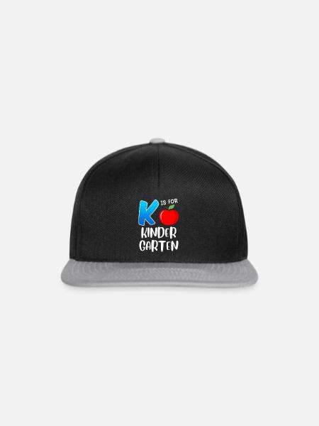 Kinder K steht für Kindergarten - Snapback Cap - Schwarz/Grau