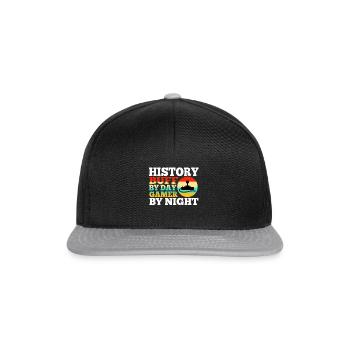 History by day gamer by night - Snapback Cap - Schwarz/Grau - Vorne