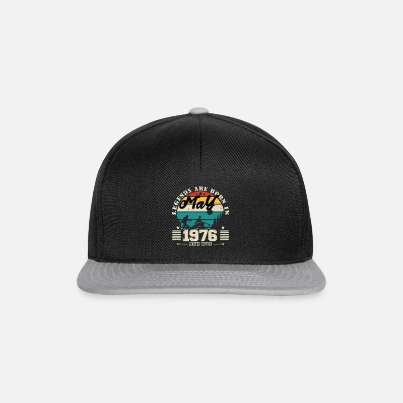 Mai 1976 Geburtstagsgeschenk Mai 1976. Mai 1976. - Snapback Cap - Schwarz/Grau