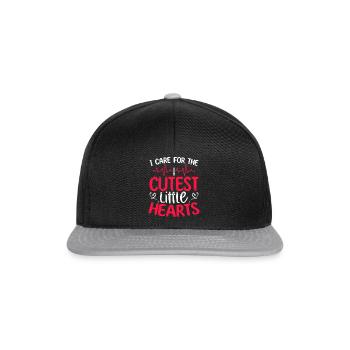 Je me soucie des petits cœurs les plus mignons - Casquette snapback - noir/gris - Devant
