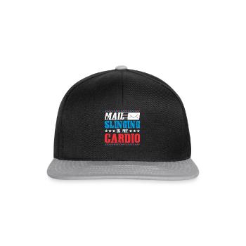 Postbote Briefträger Brief Paketdienst Geschenk - Snapback Cap - Schwarz/Grau - Vorne