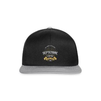 Septembre 2019 - Anniversaire en septembre - Casquette snapback - noir/gris - Devant