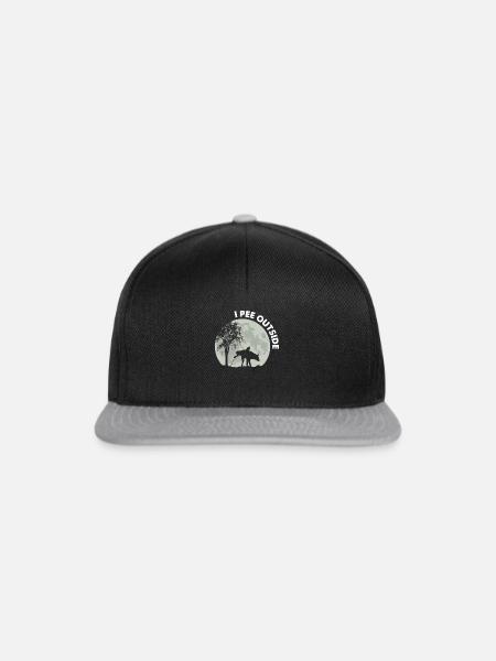I Pee Outside Dog - Snapback Cap - Schwarz/Grau