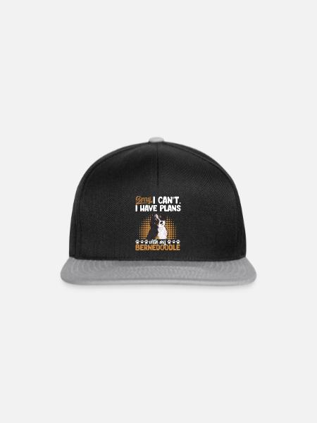 Bernedoodle Hund - Snapback Cap - Schwarz/Grau
