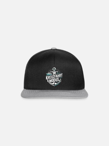 Im Kreuzfahrtmodus |Kreuzfahrtschiff - Snapback Cap - Schwarz/Grau