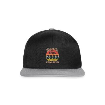 April 2003 - Geburtstag im April - Snapback Cap - Schwarz/Grau - Vorne