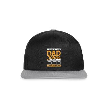 I keep all my Dad Jokes in a Dad-a-Base Vatertag - Snapback Cap - Schwarz/Grau - Vorne