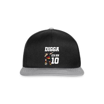 Fußball Junge 10. Geburtstag Fußballer Deutschland - Snapback Cap - Schwarz/Grau - Vorne
