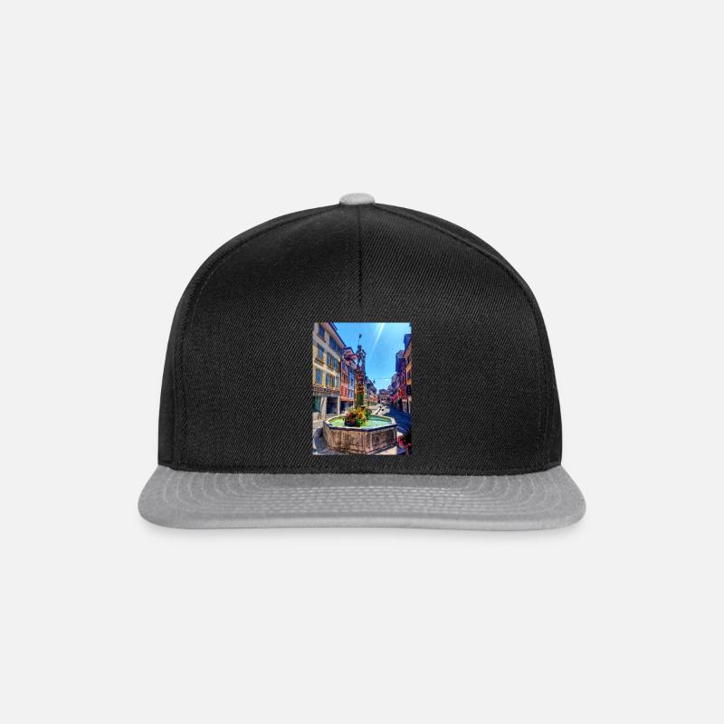 Brunnenfigur - Snapback Cap - Schwarz/Grau