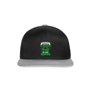Maxi Moped Alter Mann Oldtimer Mopedfahrer - Snapback Cap - Schwarz/Grau - Vorne