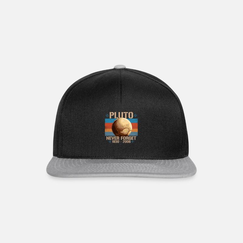 Pluto Never forget - Snapback Cap - Schwarz/Grau