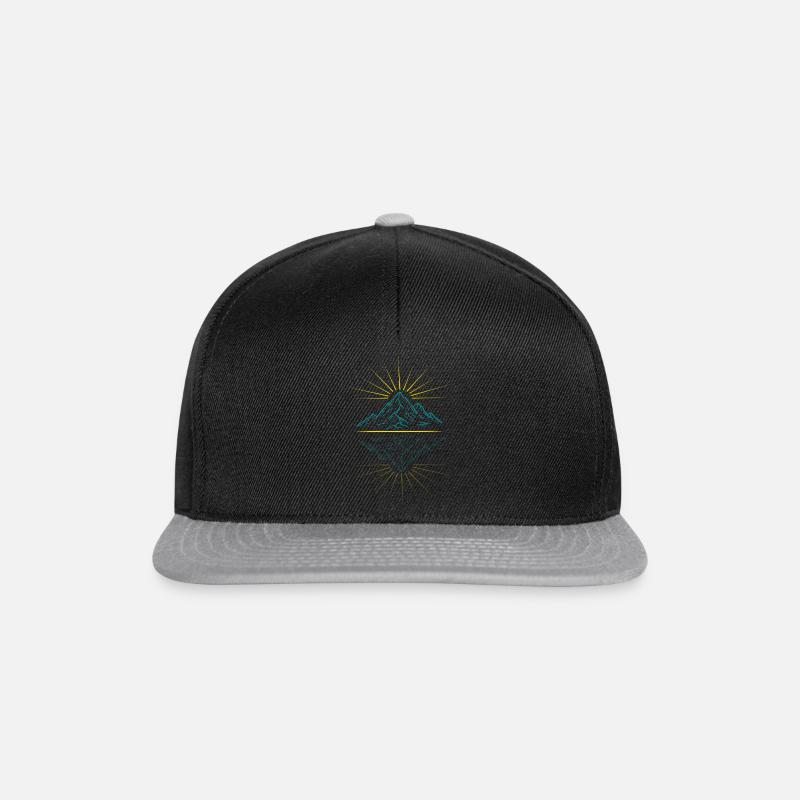 Sun and Mountains - Snapback Cap - Schwarz/Grau