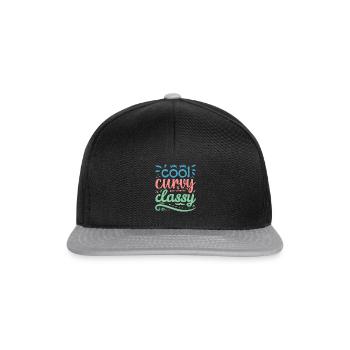 Cool Curvy Classy Body Positivity Women - Snapback Cap - Schwarz/Grau - Vorne