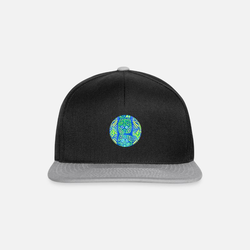 "Unity in Patterns: Celebrating Kitenge Culture" - Snapback Cap - black/grey