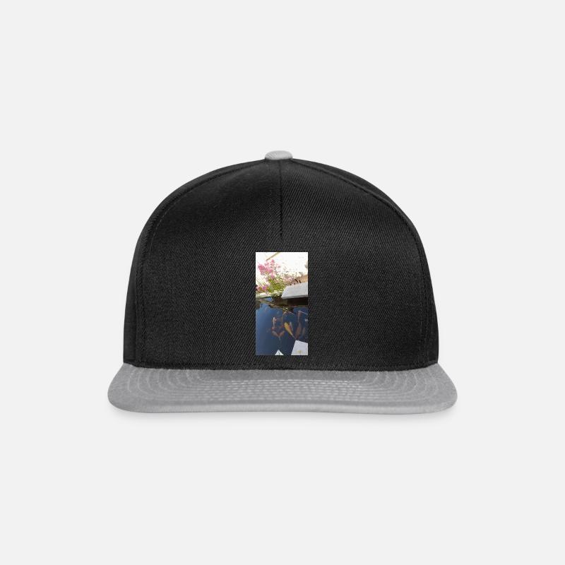 Koi - Snapback Cap - Schwarz/Grau