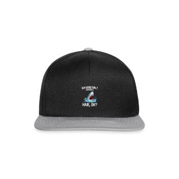 Lustiges Geschenk Meerestier Ozean Tier Hai - Snapback Cap - Schwarz/Grau - Vorne