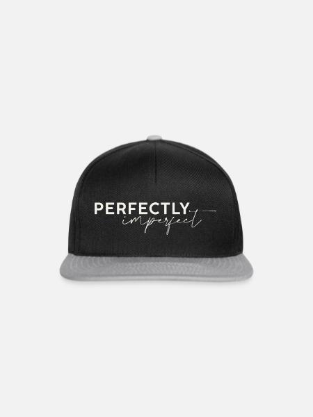perfectly imperfect Schriftzug hell - Snapback Cap - Schwarz/Grau