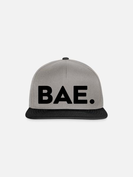 Bae - kurzform - Snapback Cap - Graphit/Schwarz