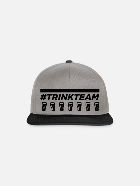 Trinkteam mit Biergläsern - Snapback Cap - Graphit/Schwarz