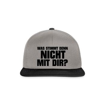 Was stimmt denn nicht mit dir Dumm Idiot Genervt - Snapback Cap - Graphit/Schwarz - Vorne