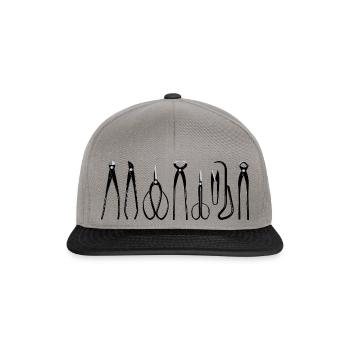 Bonsai Werkzeuge - Snapback Cap - Graphit/Schwarz - Vorne