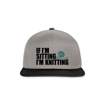 If I'm sitting, i'm knitting - stricken - Snapback Cap - Graphit/Schwarz - Vorne