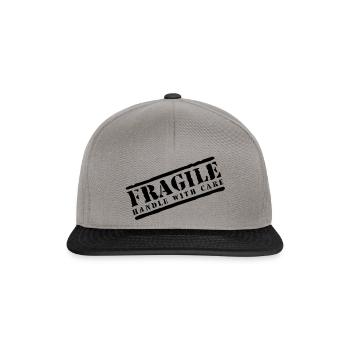 Fragile handle with care - Snapback Cap - Graphit/Schwarz - Vorne
