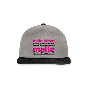 Mein Leben Malle (Schrift pink/schwarz) - Snapback Cap - Graphit/Schwarz - Vorne