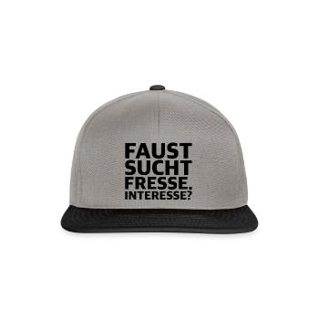 Faust sucht Fresse, Interessiert | lustige Sprüche - Snapback Cap - Graphit/Schwarz - Vorne