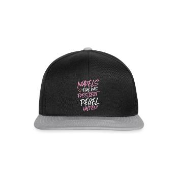 mädels egal was passiert pegel halten - Snapback Cap - Schwarz/Grau - Vorne