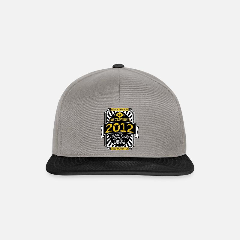 2012 DECEMBER - Casquette snapback - gris graphite/noir