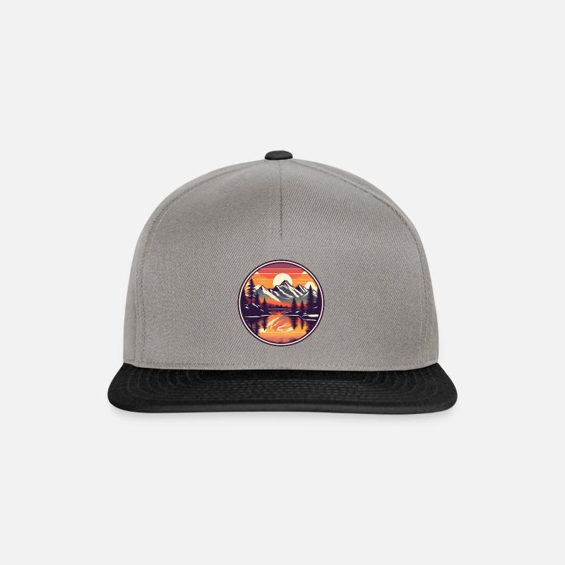 Sunset among the vintage mountains - Snapback Cap - graphite/black