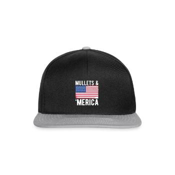 Mullets & Merica Shirt Geschenk USA Flagge - Snapback Cap - Schwarz/Grau - Vorne