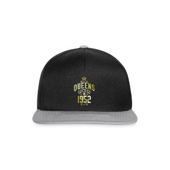Queens born in 1952 - Snapback Cap - Schwarz/Grau - Vorne