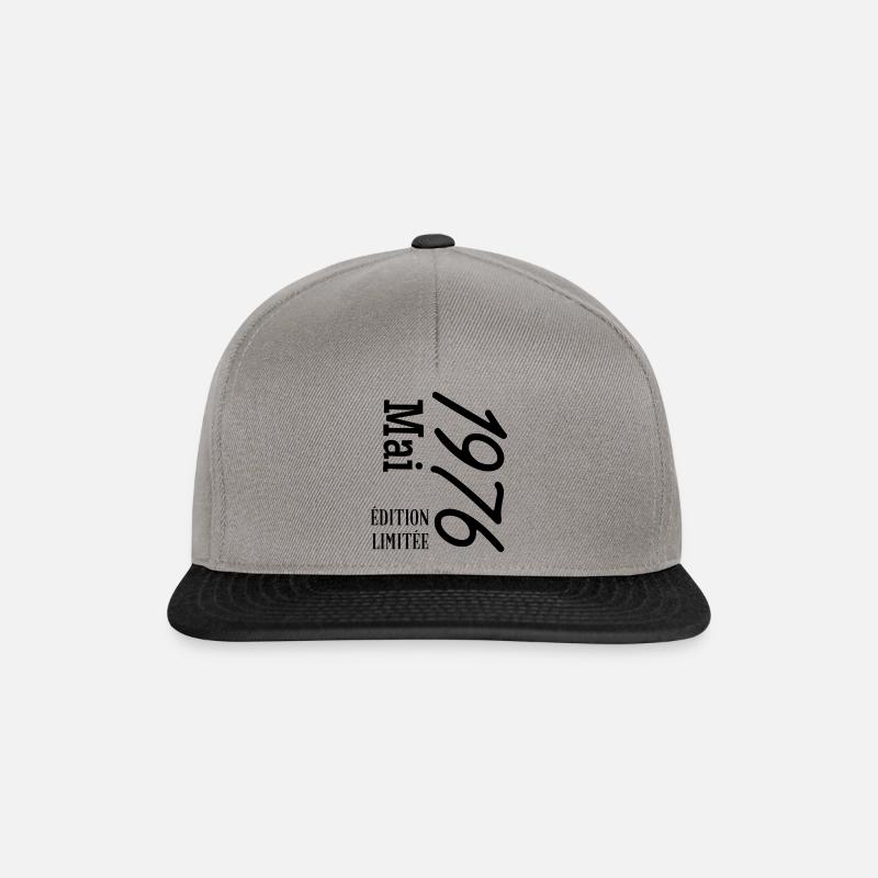 limitierte Auflage Mai 1976 - Snapback Cap - Graphit/Schwarz