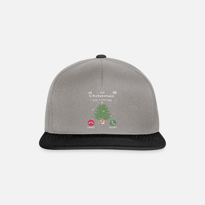 Christmas is calling. Weihnachten ruft an. Baum - Snapback Cap - Graphit/Schwarz