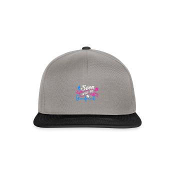 Bald werden wir Oma und Opa, Wir werden Großeltern - Snapback Cap - Graphit/Schwarz - Vorne