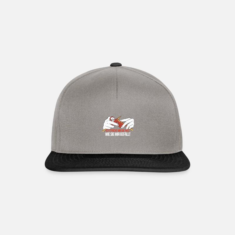 stricken knitting Spruch Welt stricken - Snapback Cap - Graphit/Schwarz