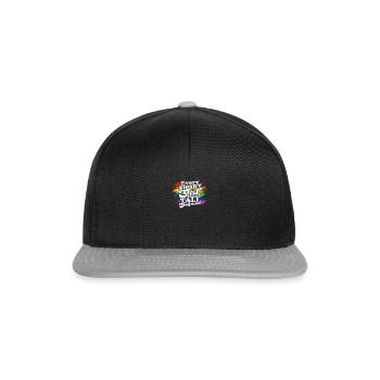 Every short girl needs a tall girlfriend - LGBTQ - Snapback Cap - black/grey - Front