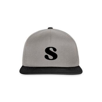 Buchstabe s - Snapback Cap - Graphit/Schwarz - Vorne