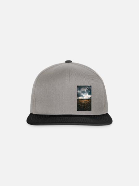 Feld und Wolken - Snapback Cap - Graphit/Schwarz