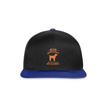 Never underestimate an old man with an airedale - - Snapback Cap - black/bright royal - Front