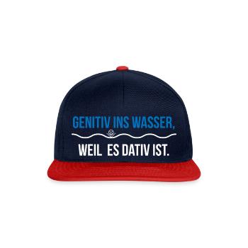 Genitiv ins Wasser, weil es Dativ ist. - Snapback Cap - Navy/Rot - Vorne