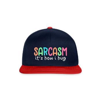 Sarcasm it´s how i hug - Snapback Cap - Navy/Rot - Vorne