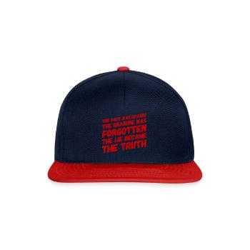 Le mensonge est devenu la vérité - Casquette snapback - bleu marine/rouge - Devant