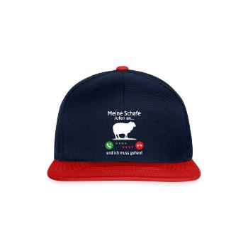 Meine schafe rufen an...und ich muss gehen ! - Snapback Cap - Navy/Rot - Vorne