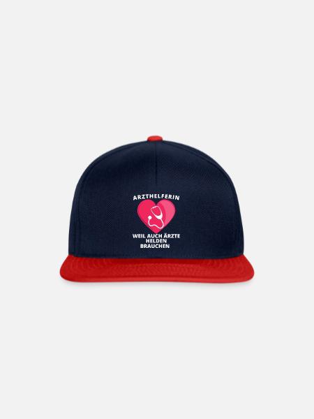 ARZTHELFERIN weil auch Ärzte Helden brauchen - Snapback Cap - Navy/Rot